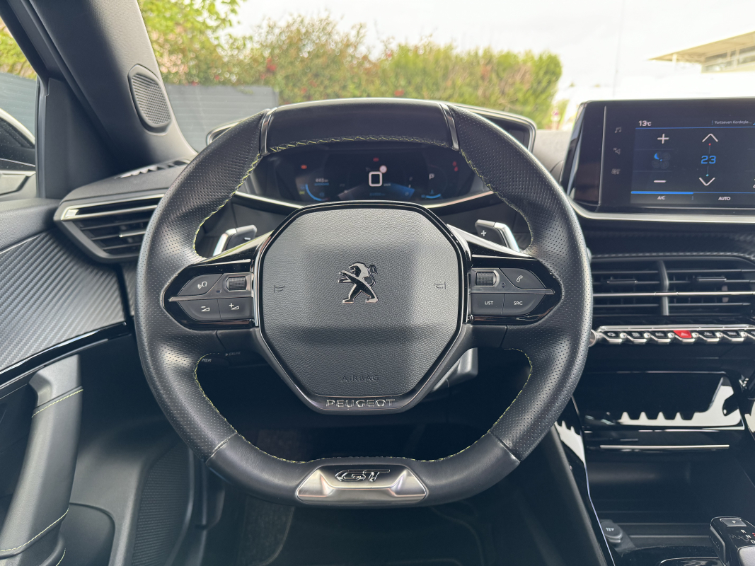 Peugeot 2008 — 23