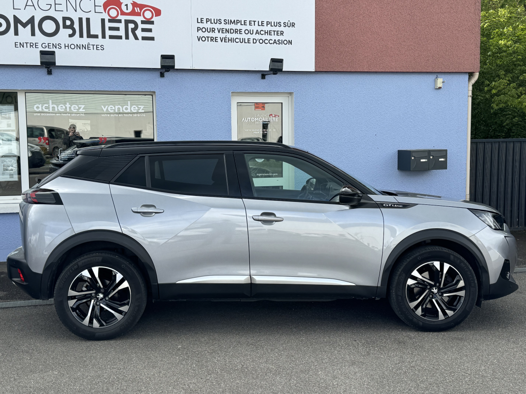 Peugeot 2008 — 8