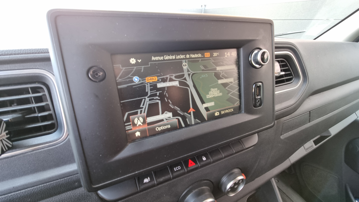 Renault Master — 19