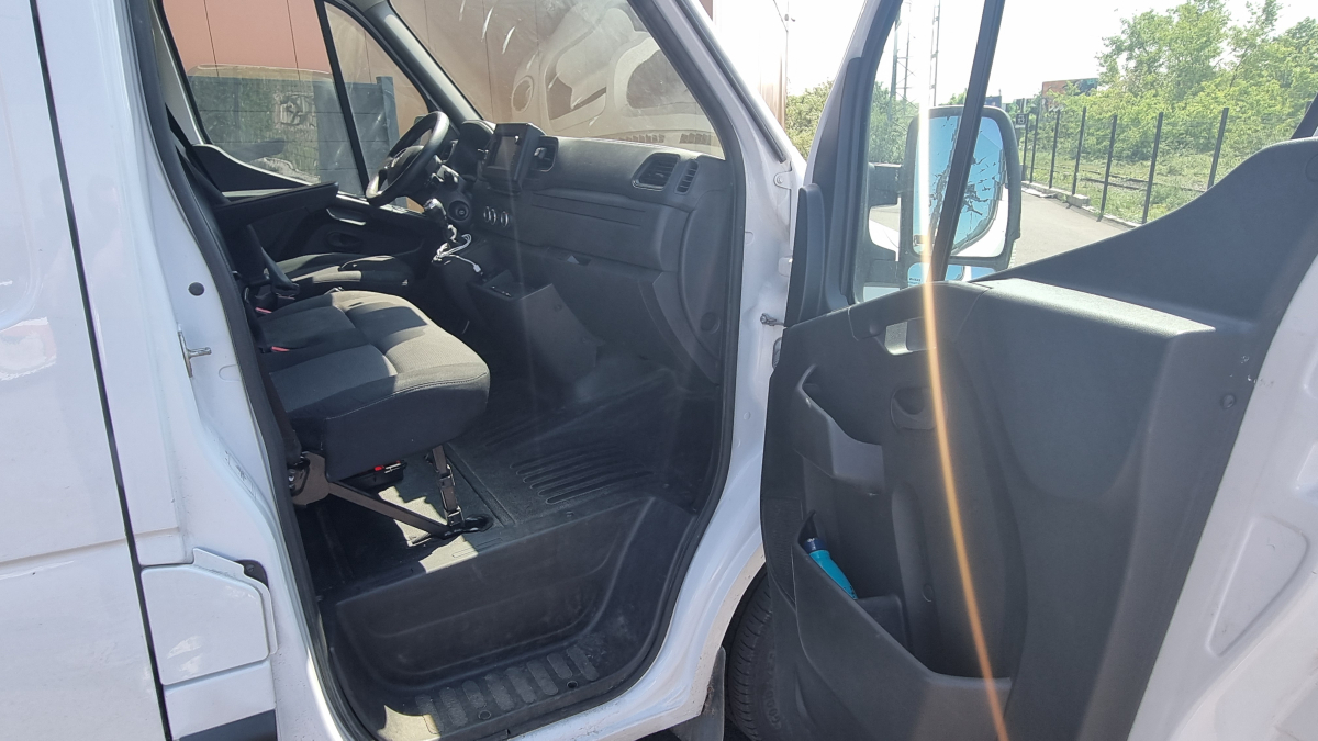 Renault Master — 30