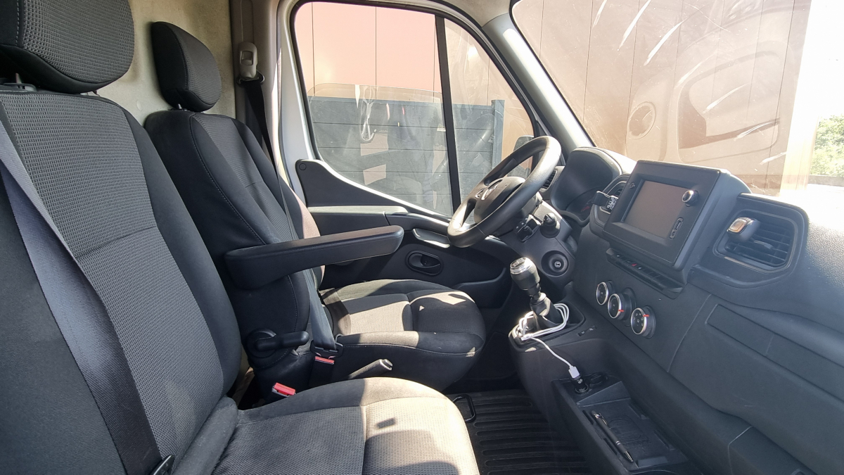 Renault Master — 31