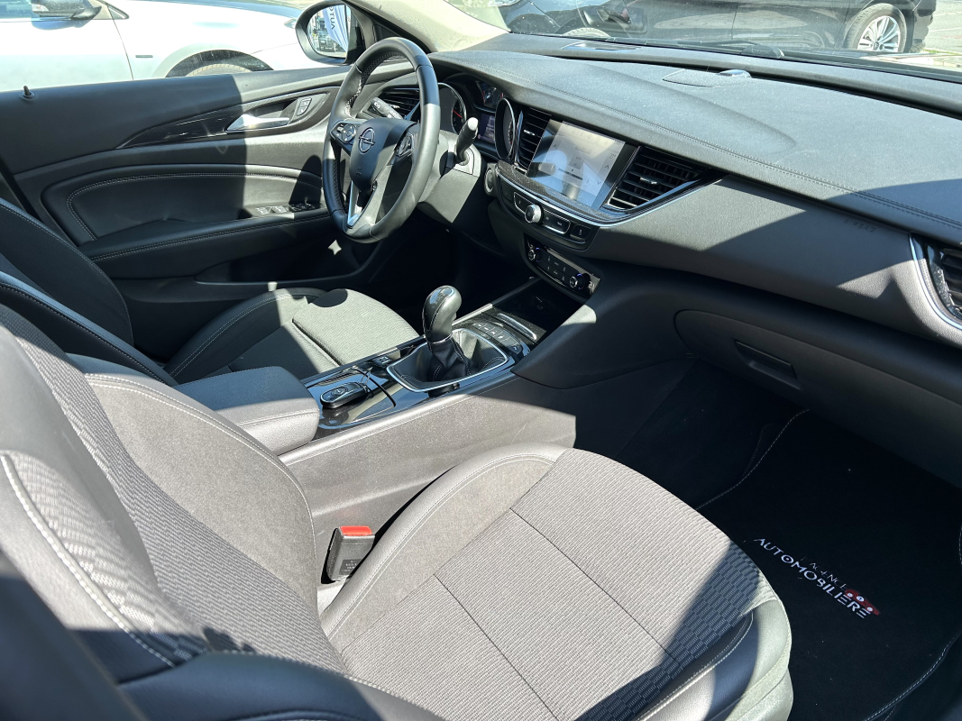 Opel Insignia — 11
