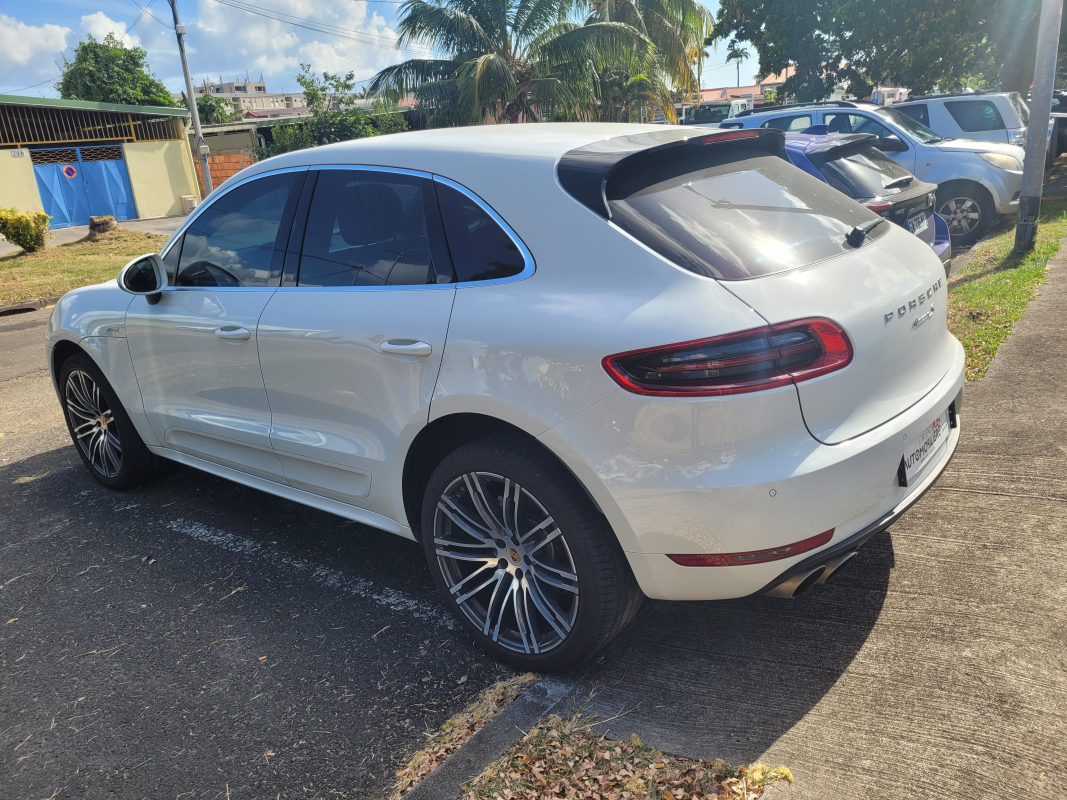 Porsche Macan — 8