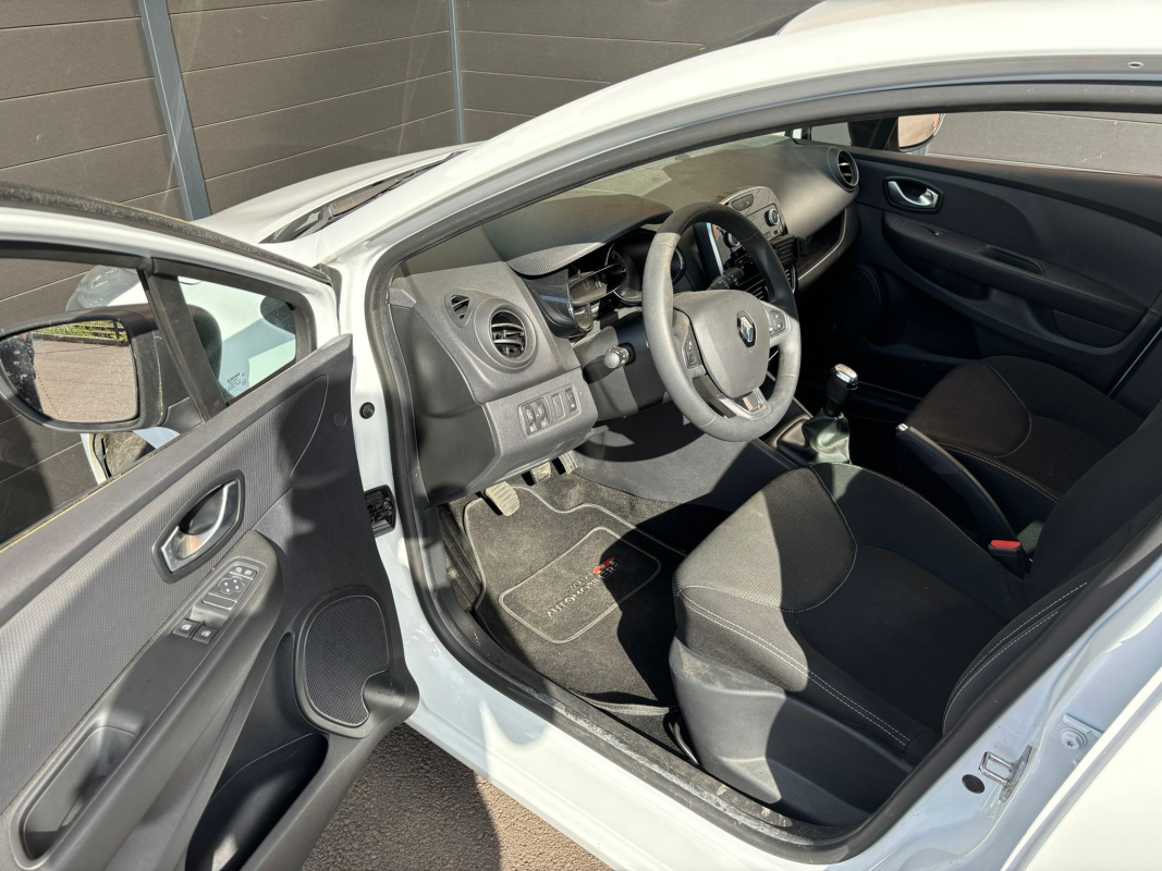 Renault Clio — 11