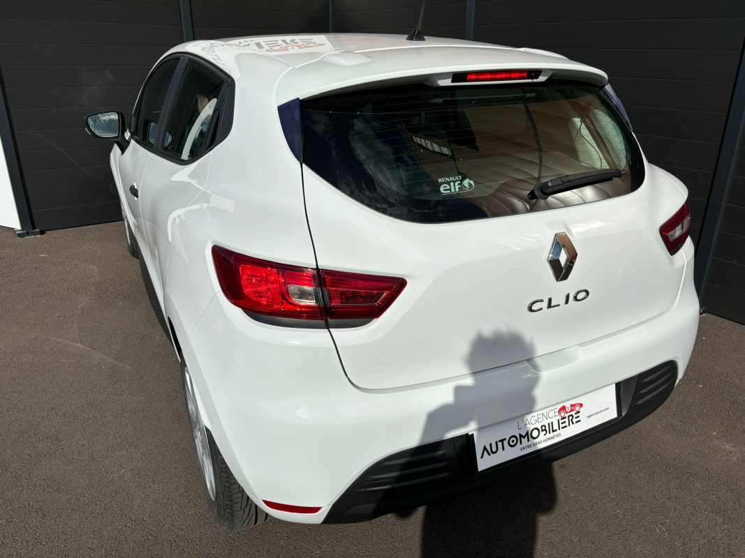 Renault Clio — 23
