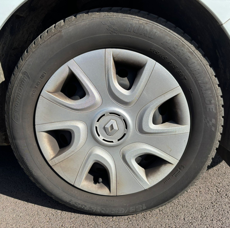 Renault Clio — 25