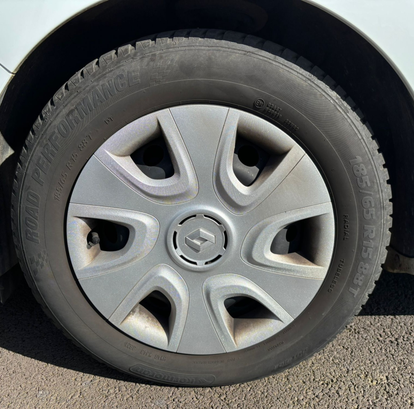 Renault Clio — 28