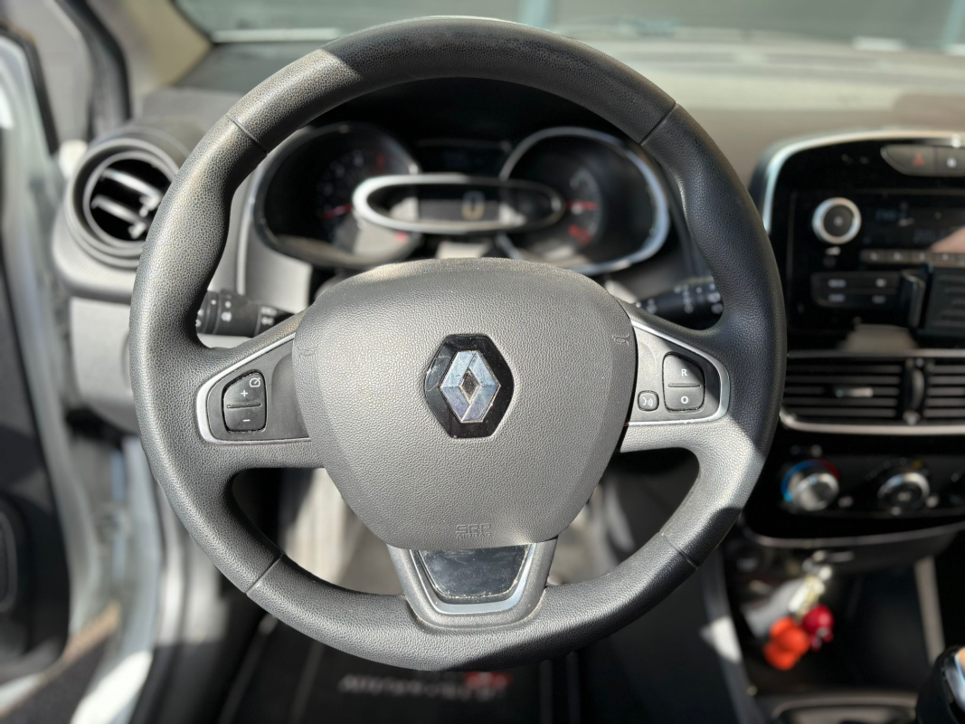 Renault Clio — 9