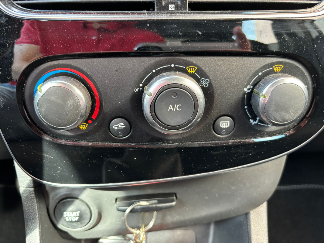 Renault Clio — 15