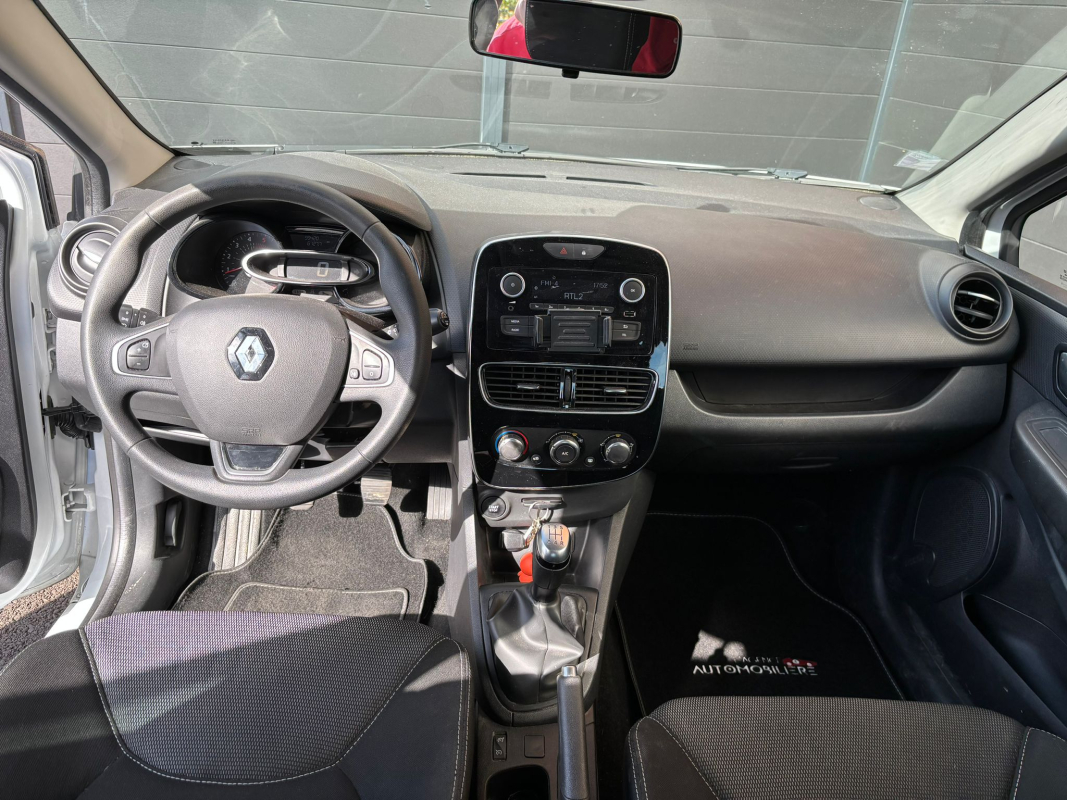 Renault Clio — 10