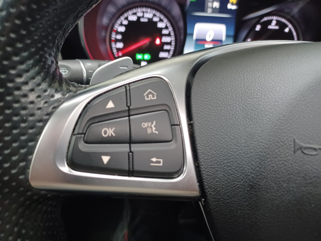 Mercedes Classe GLC — 32