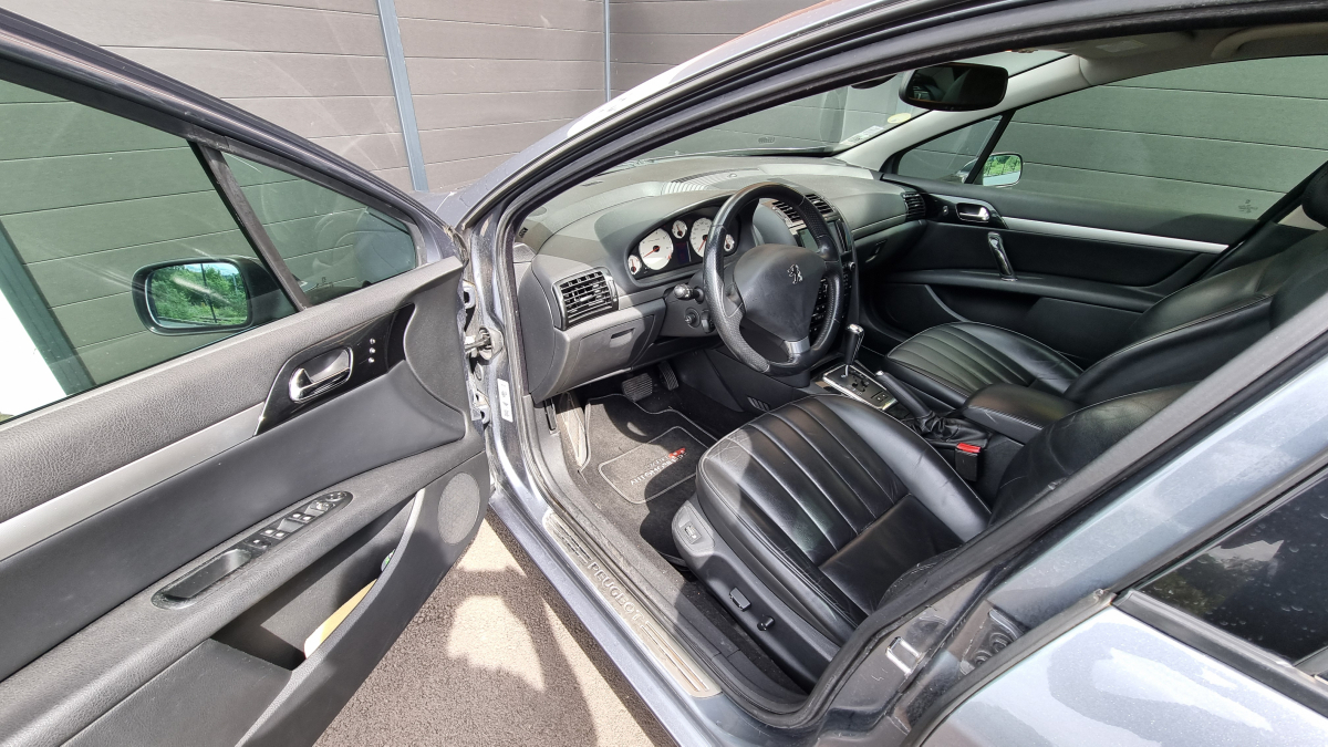 Peugeot 407 — 24