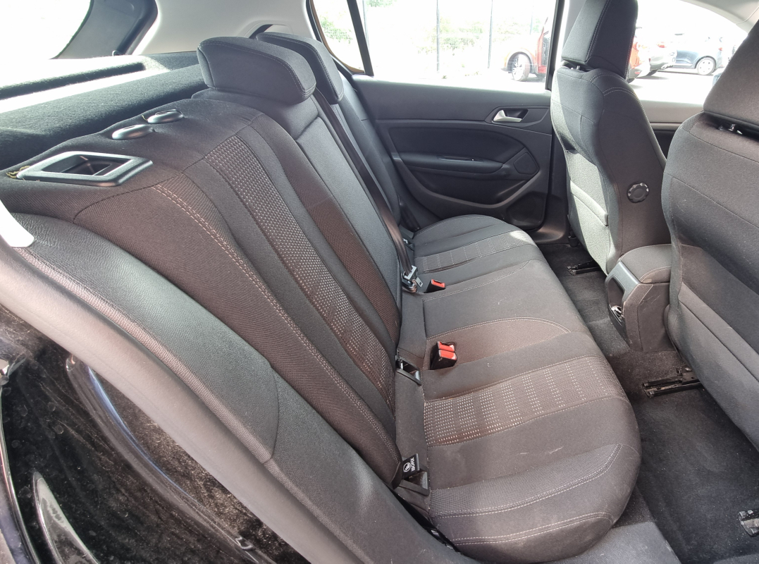 Peugeot 308 — 13