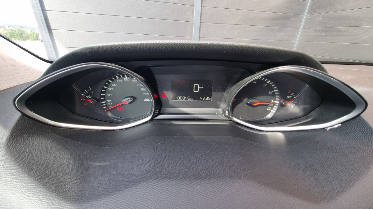 Peugeot 308 — 21