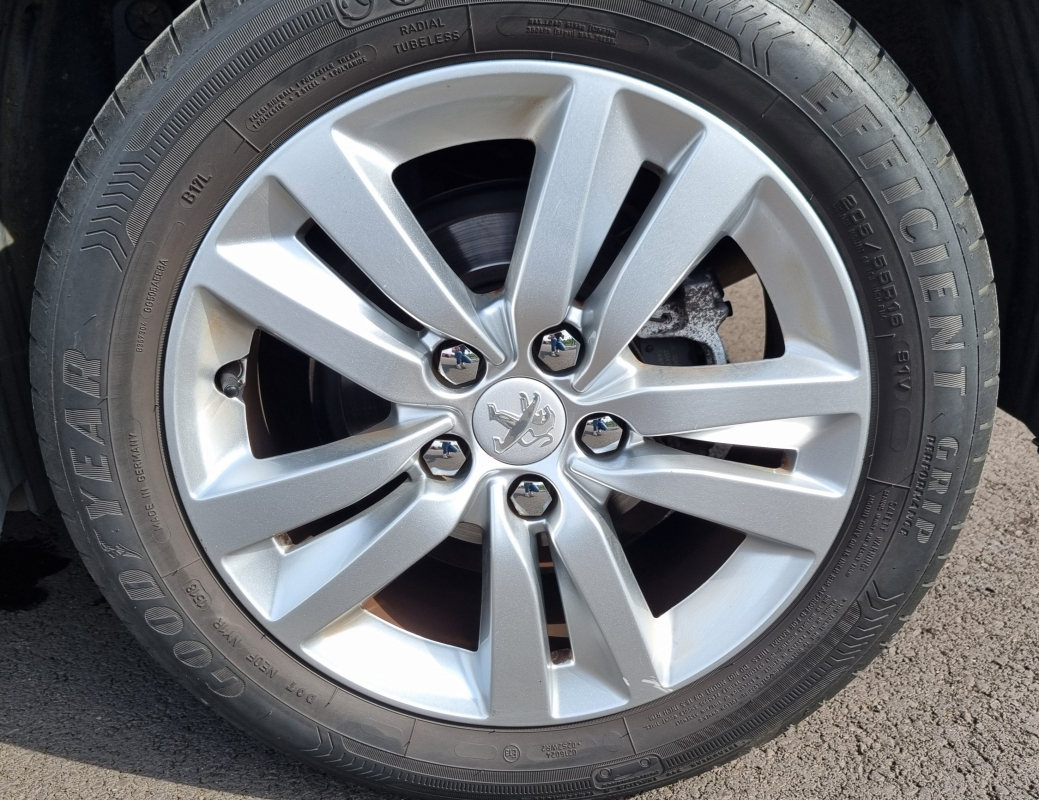 Peugeot 308 — 28