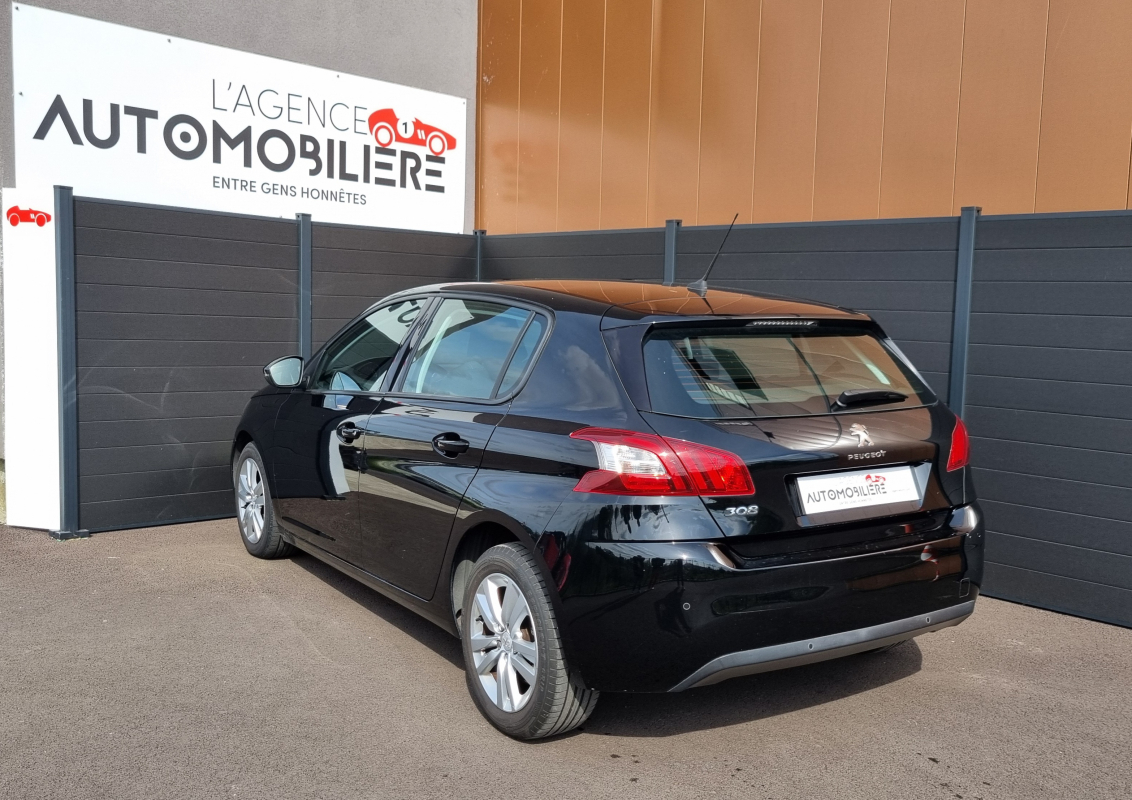 Peugeot 308 — 7