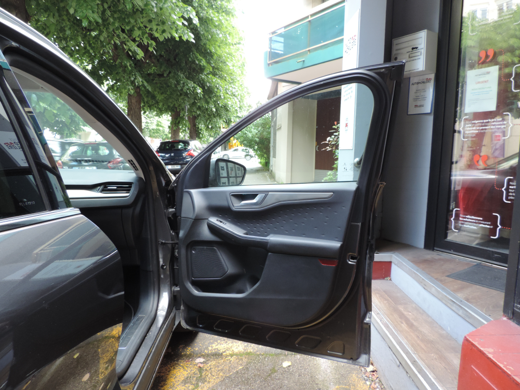 Ford Kuga — 9