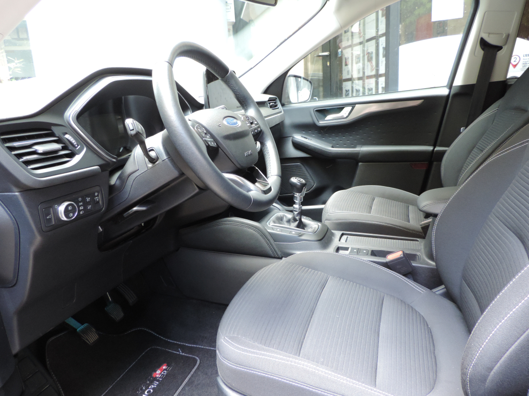 Ford Kuga — 13