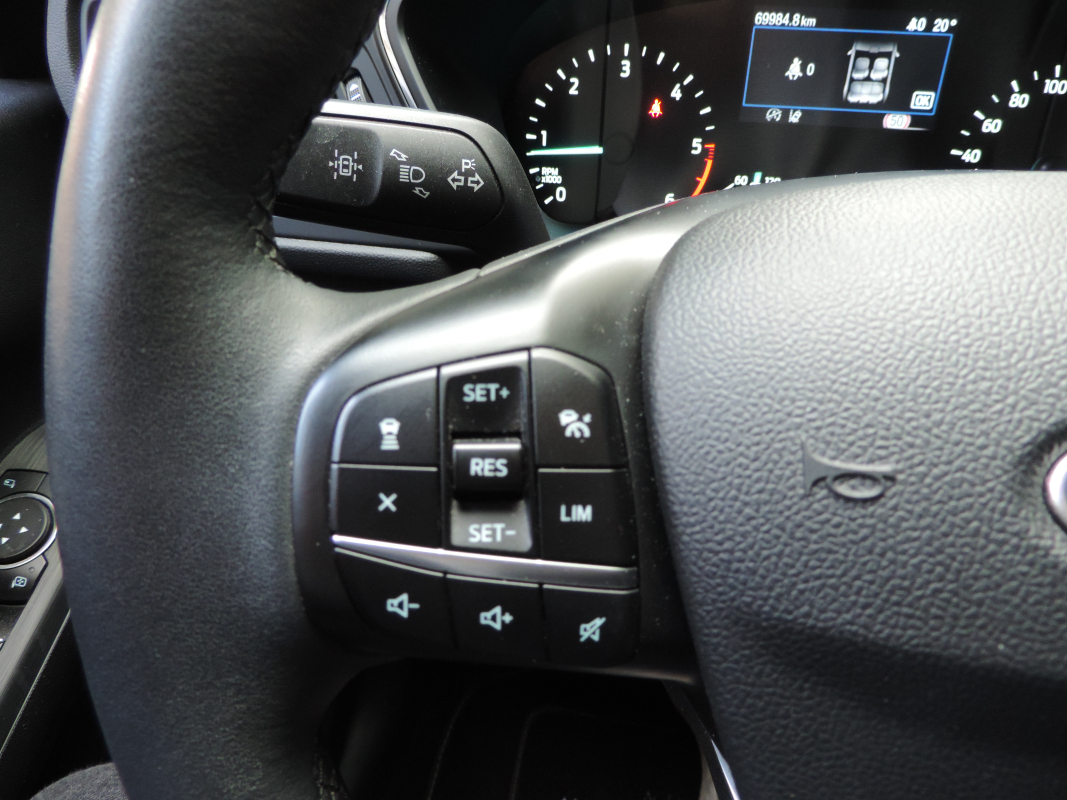 Ford Kuga — 21