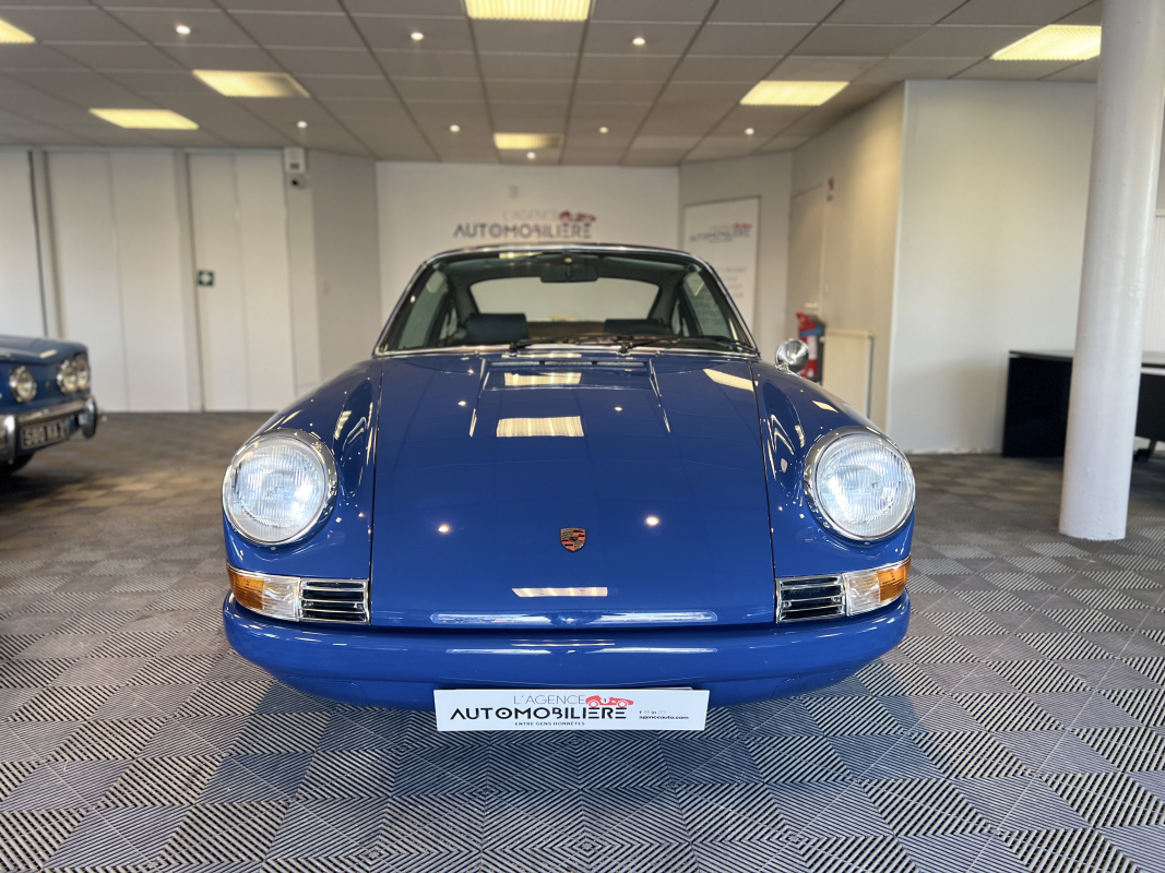 Porsche 911 — 17