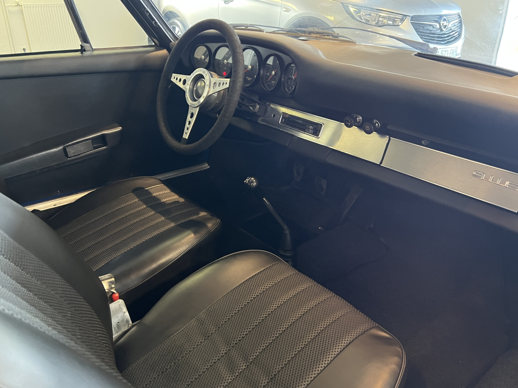 Porsche 911 — 9