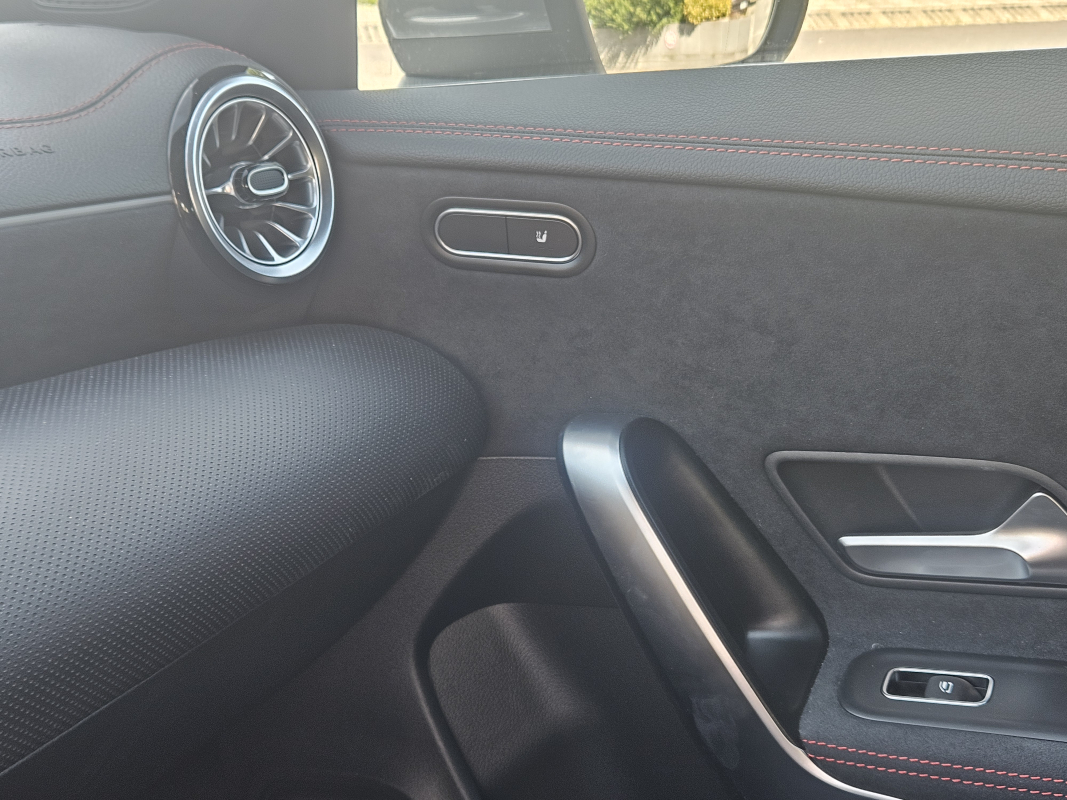 Mercedes Classe CLA — 33