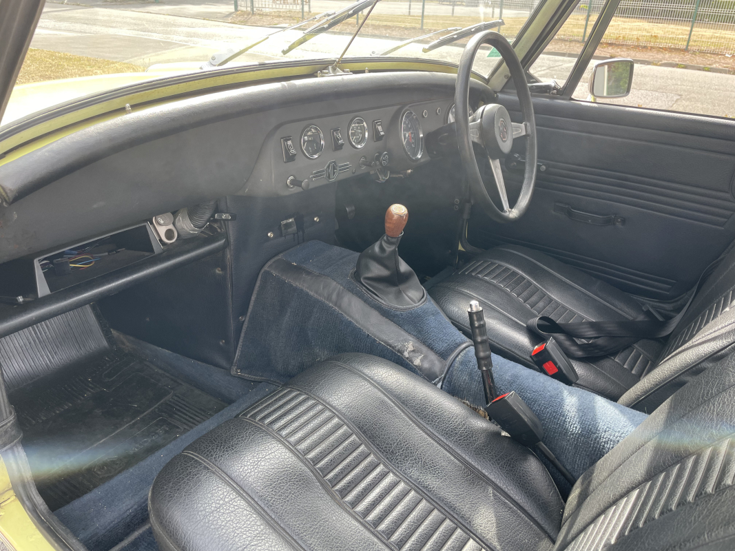 MG Midget — 18