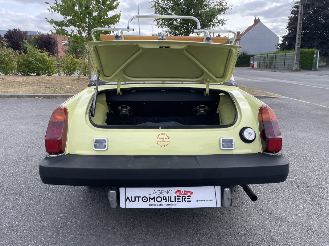 MG Midget — 20