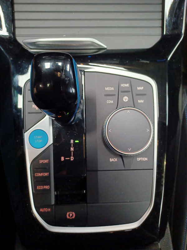 Bmw Ix3 — 12