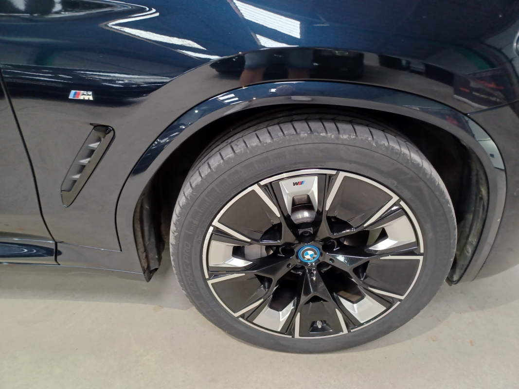 Bmw Ix3 — 35