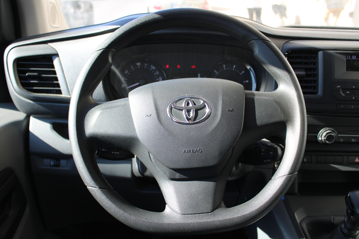 Toyota PROACE Verso — 17