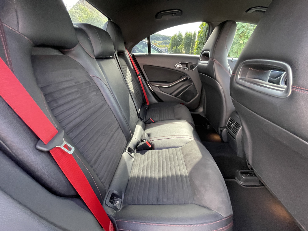 Mercedes Classe CLA — 17