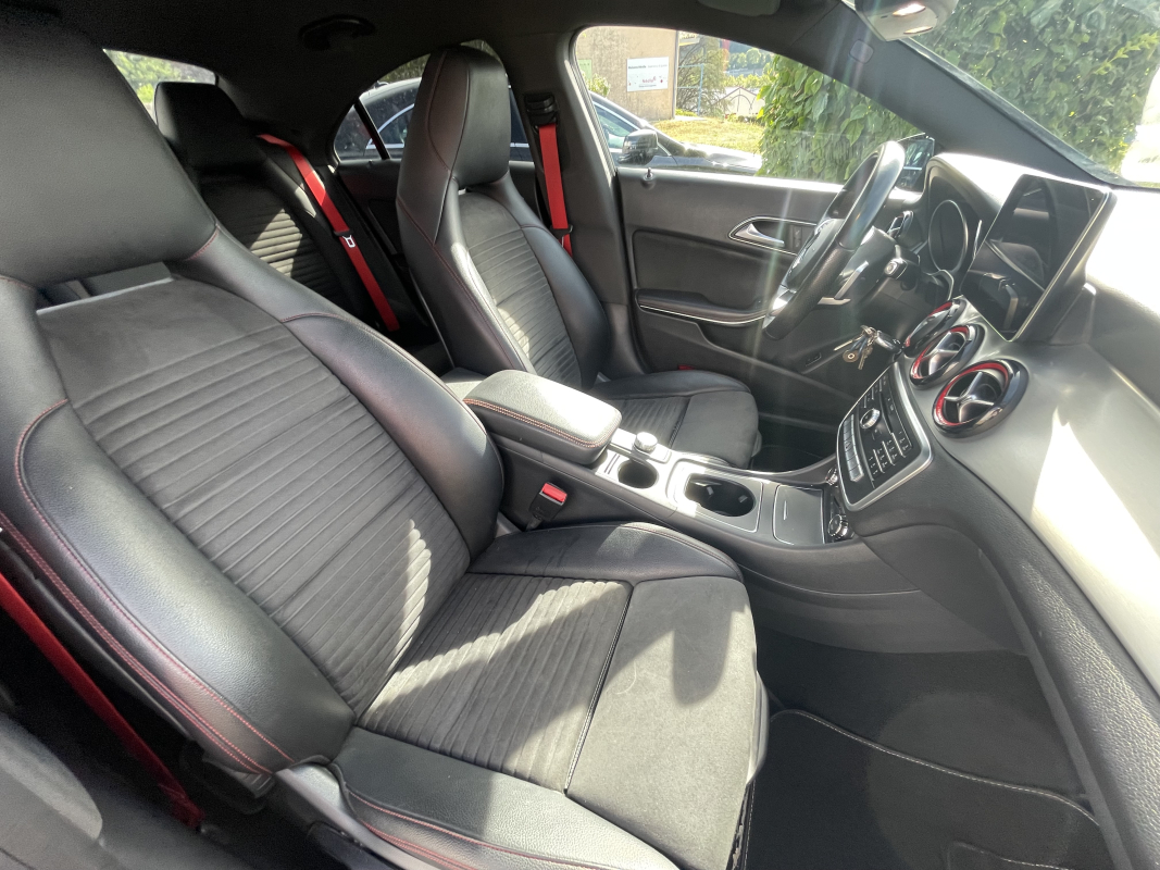 Mercedes Classe CLA — 23