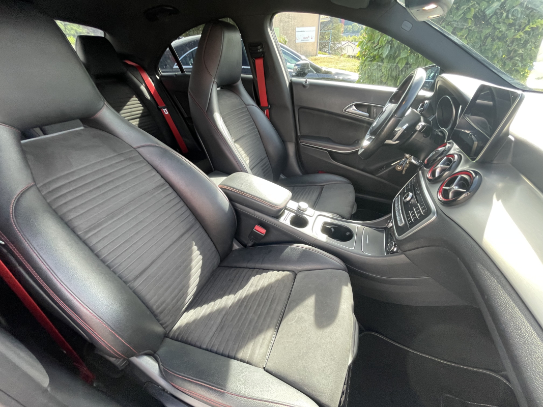 Mercedes Classe CLA — 16