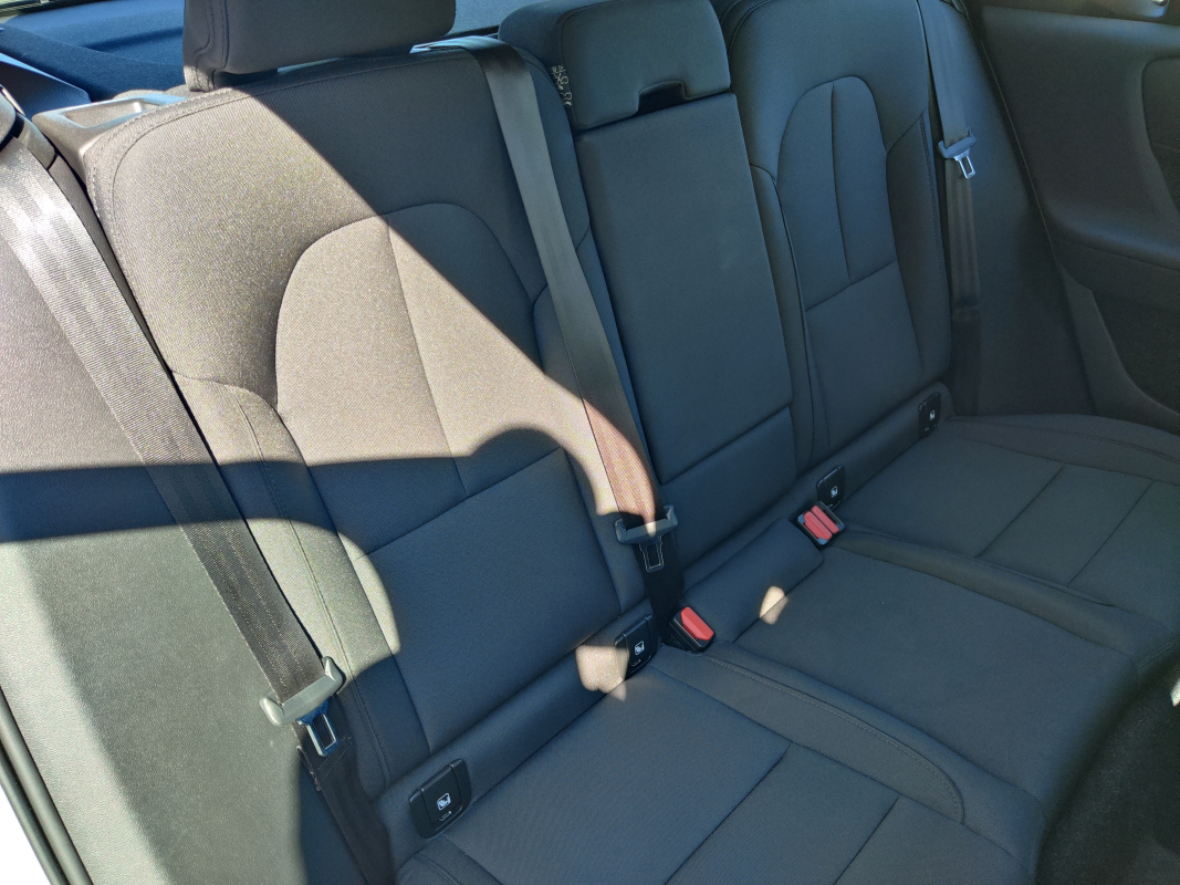 Volvo XC40 — 33