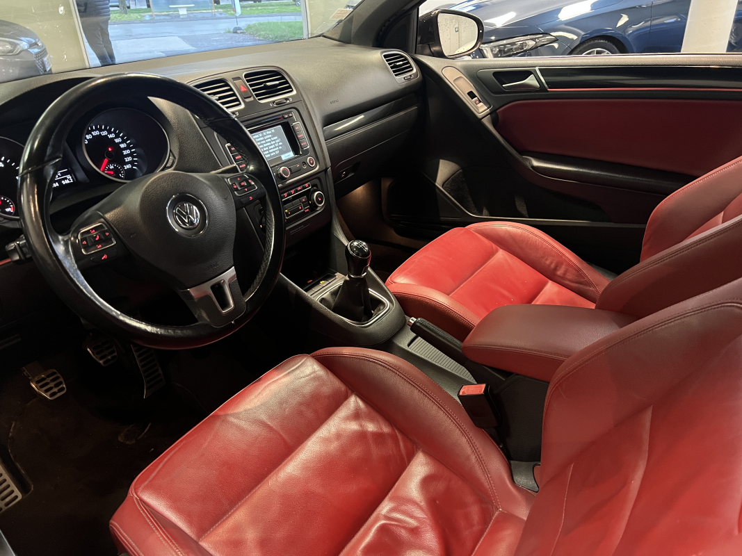 Volkswagen Golf — 4