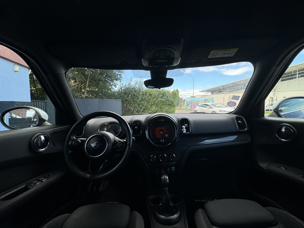 Mini Countryman — 16