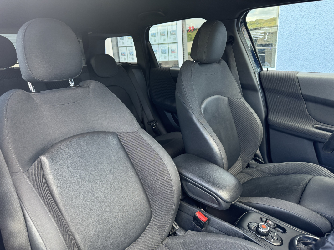 Mini Countryman — 14