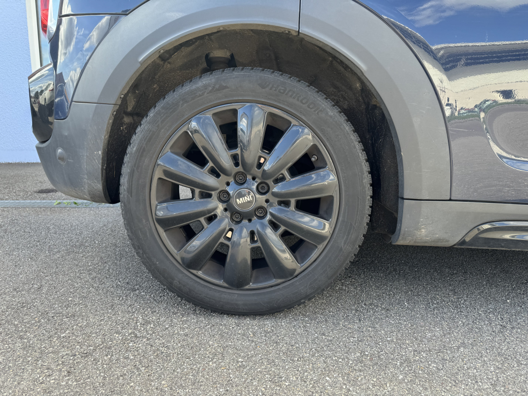 Mini Countryman — 32