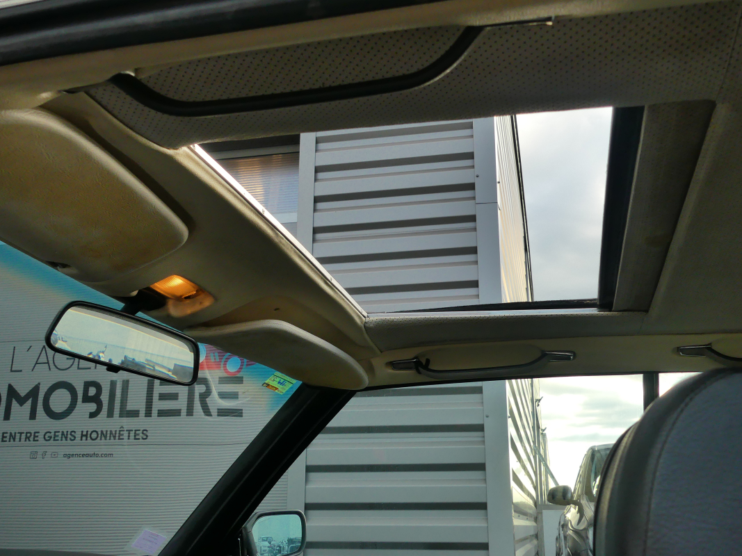 Mercedes SLC — 15