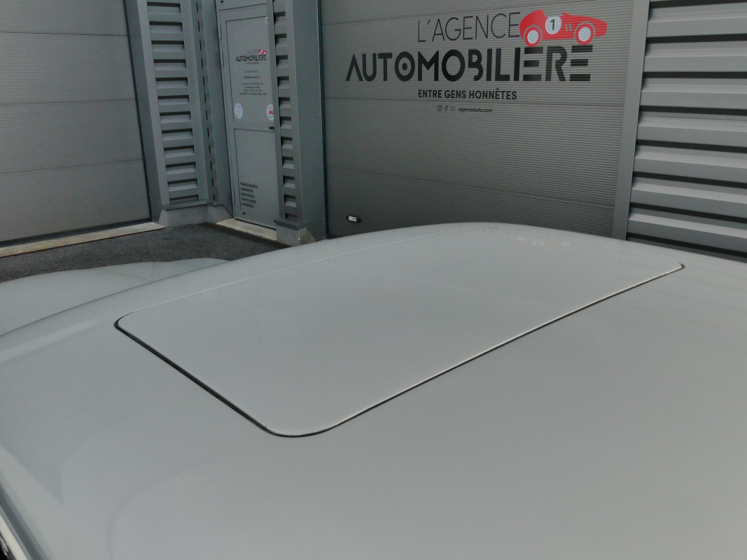 Mercedes SLC — 22