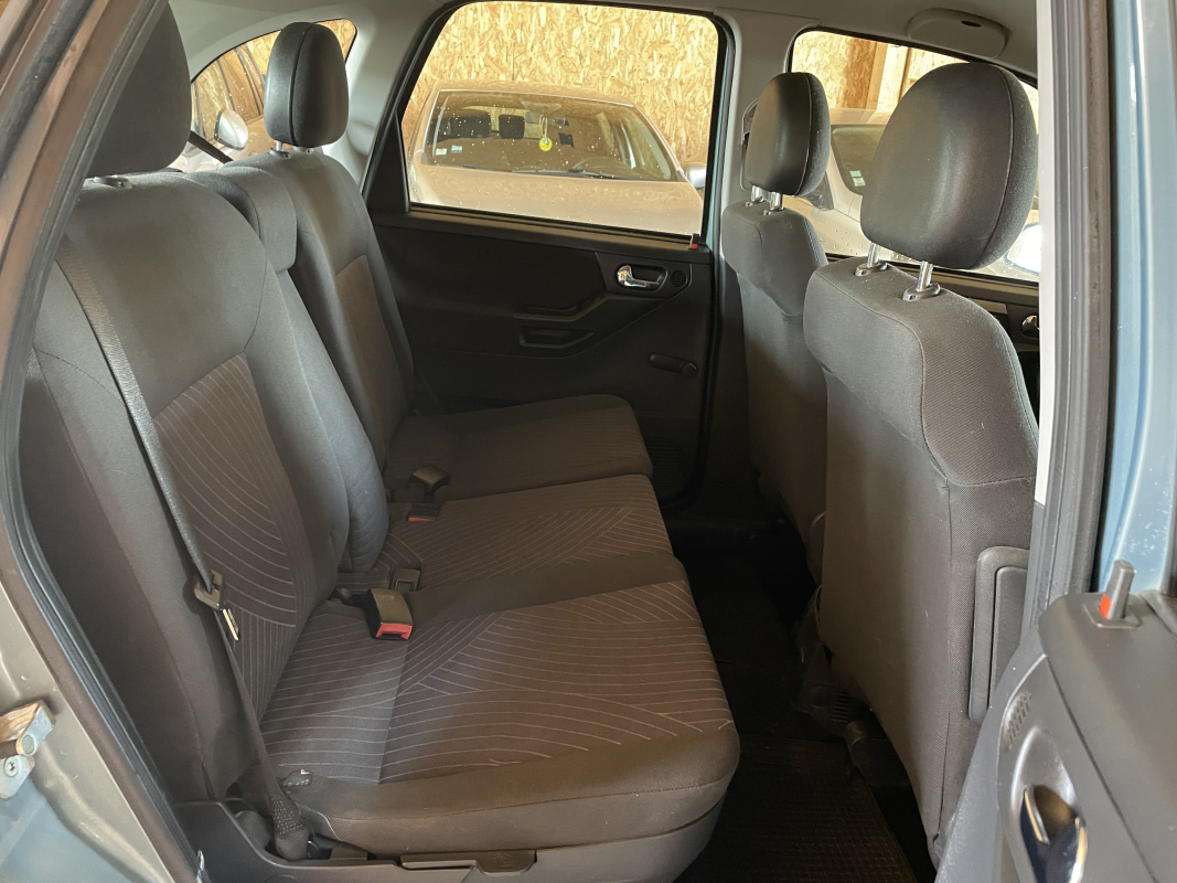 Opel Meriva — 14