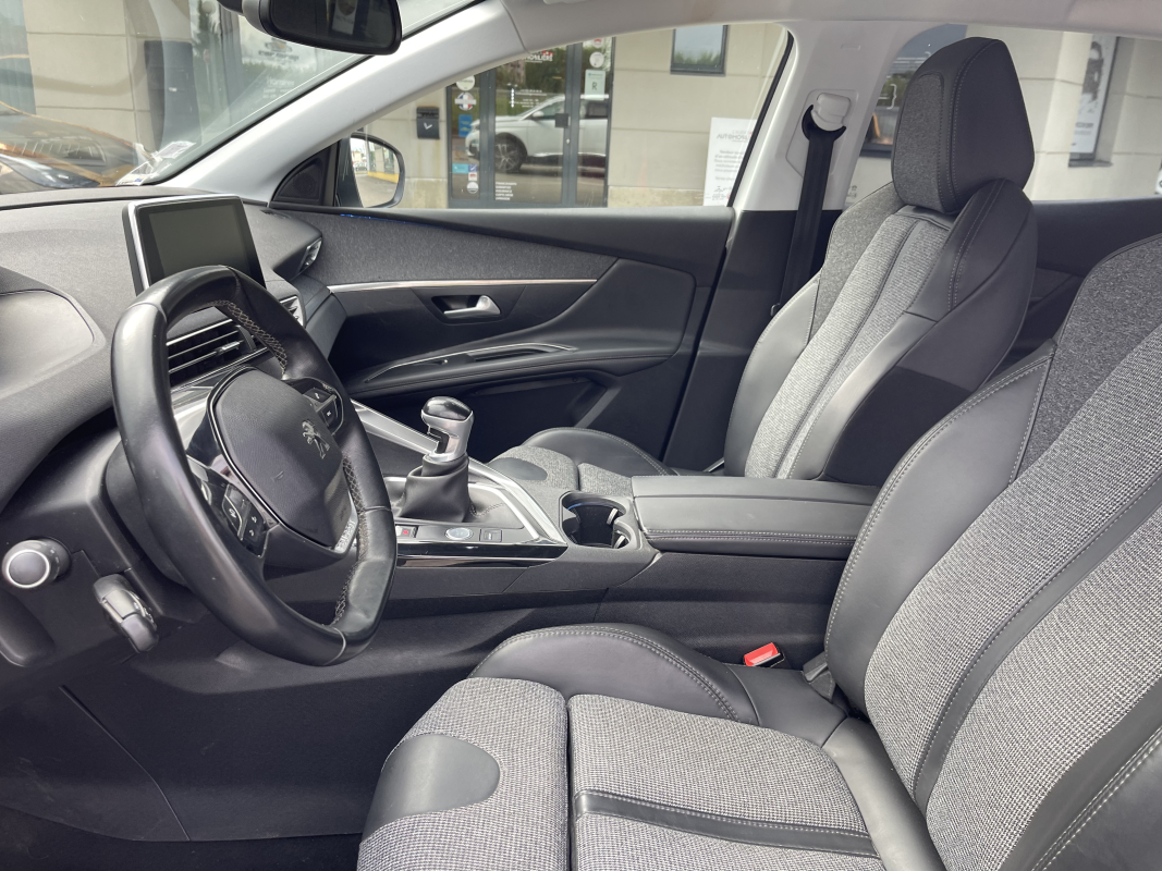 Peugeot 3008 — 25