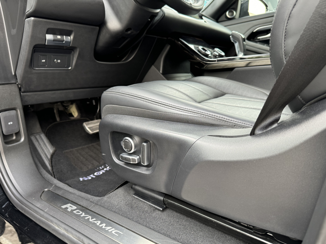 Land Rover Range Rover Evoque — 25