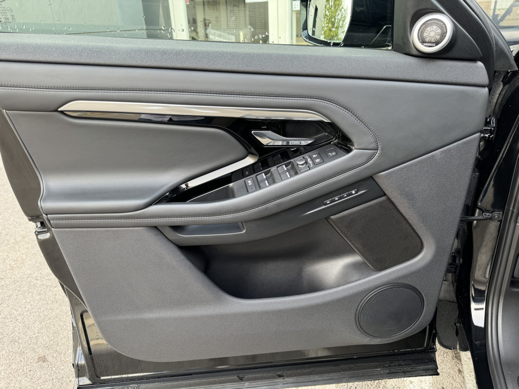 Land Rover Range Rover Evoque — 26