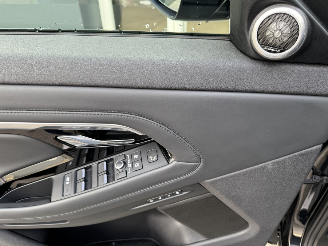 Land Rover Range Rover Evoque — 29