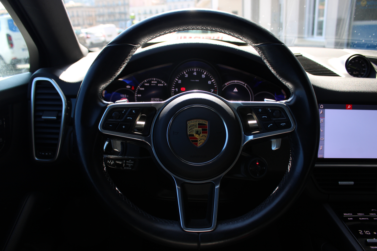 Porsche Cayenne — 15