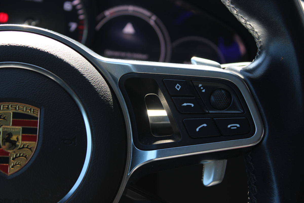 Porsche Cayenne — 30