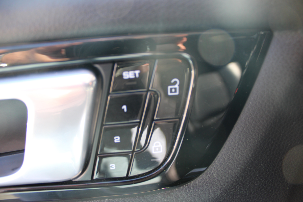 Porsche Cayenne — 25