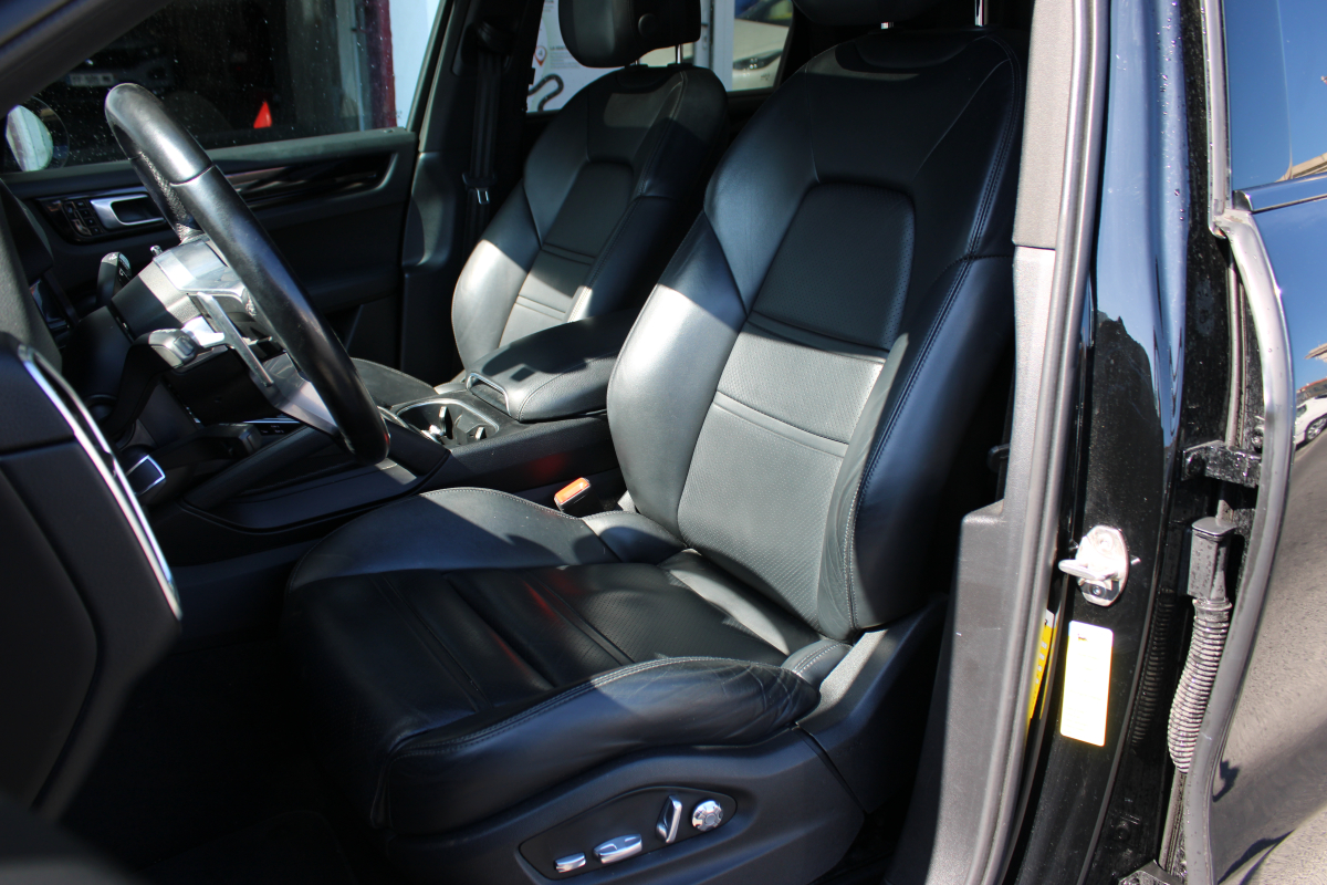 Porsche Cayenne — 12
